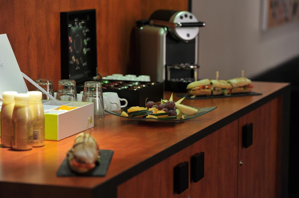 Mercure Maurepas Saint Quentin Luaran gambar